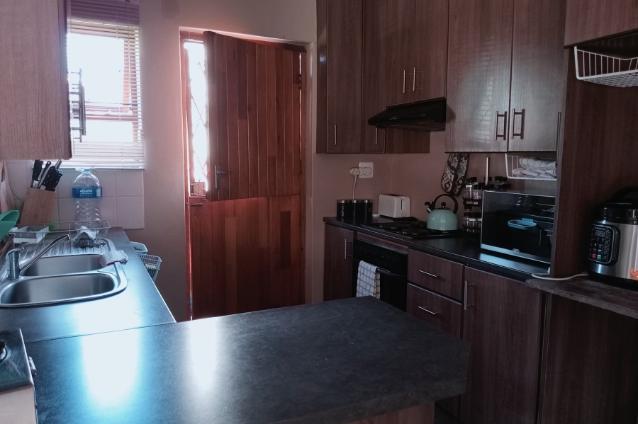3 Bedroom Property for Sale in Strelitzia Park Eastern Cape